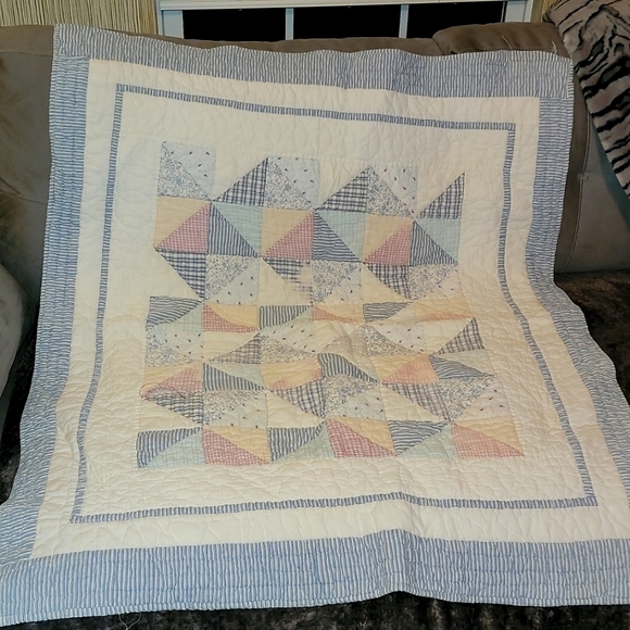 Baby quilt - Picture 1 of 4